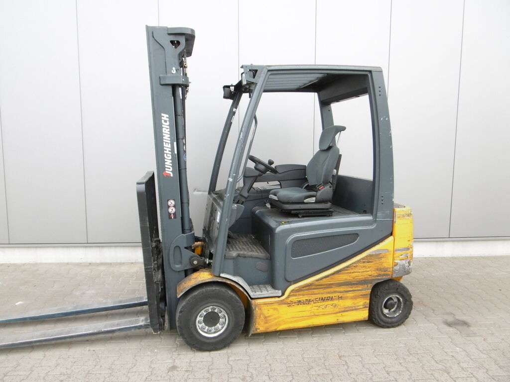 Carrello elevatore JUNGHEINRICH EFG 425 ks