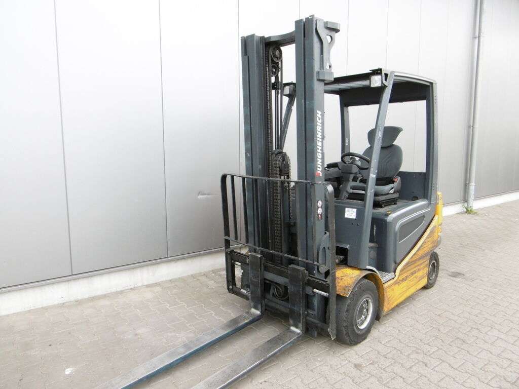 Carrello elevatore JUNGHEINRICH EFG 425 ks - Photo 7