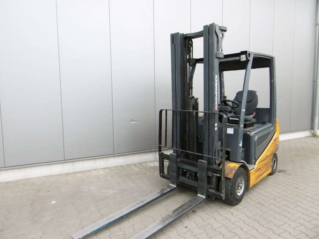 Carrello elevatore JUNGHEINRICH EFG 425 ks - Photo 7
