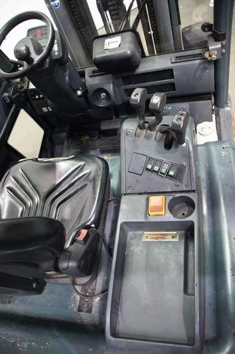 Carrello elevatore JUNGHEINRICH EFG 425 - Photo 3