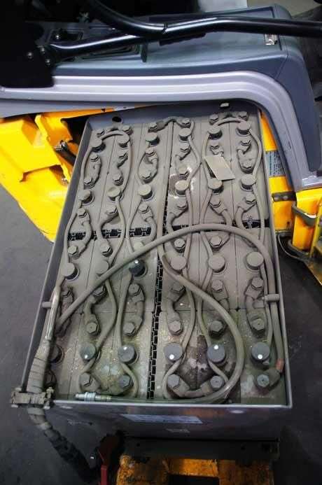 Carrello elevatore JUNGHEINRICH EFG 215 - Photo 4