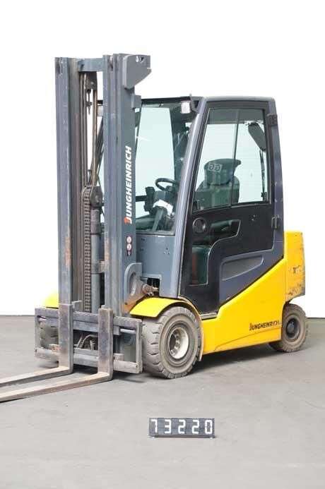Carrello elevatore JUNGHEINRICH EFG 425s