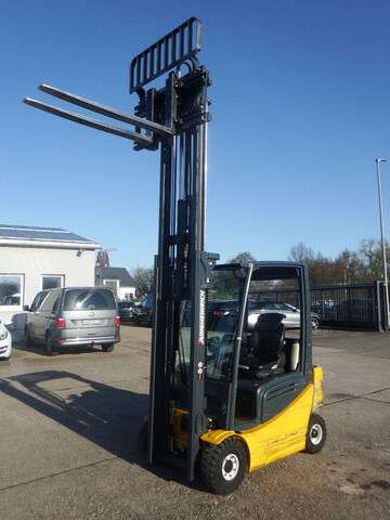 Carrello elevatore JUNGHEINRICH EFG 316k DUPLEX 4. Ventilsteuerung