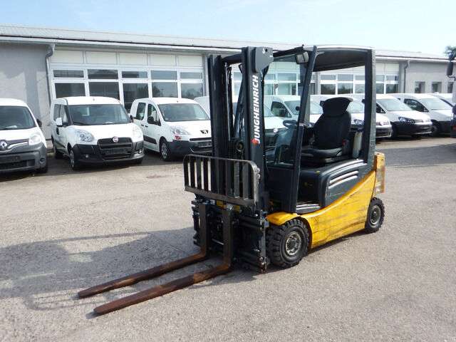 Carrello elevatore JUNGHEINRICH EFG 316k DUPLEX Batterie 05/2017 4. Ventilsteurung - Photo 3
