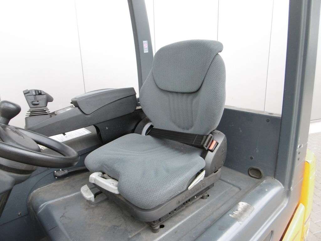 Carrello elevatore JUNGHEINRICH EFG 425 ks - Photo 4