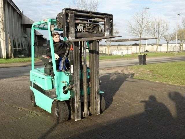 Carrello elevatore MITSUBISHI FB18K - Photo 3